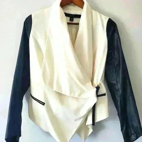 Kensie  white and black jacket size small - Picture 2 of 9